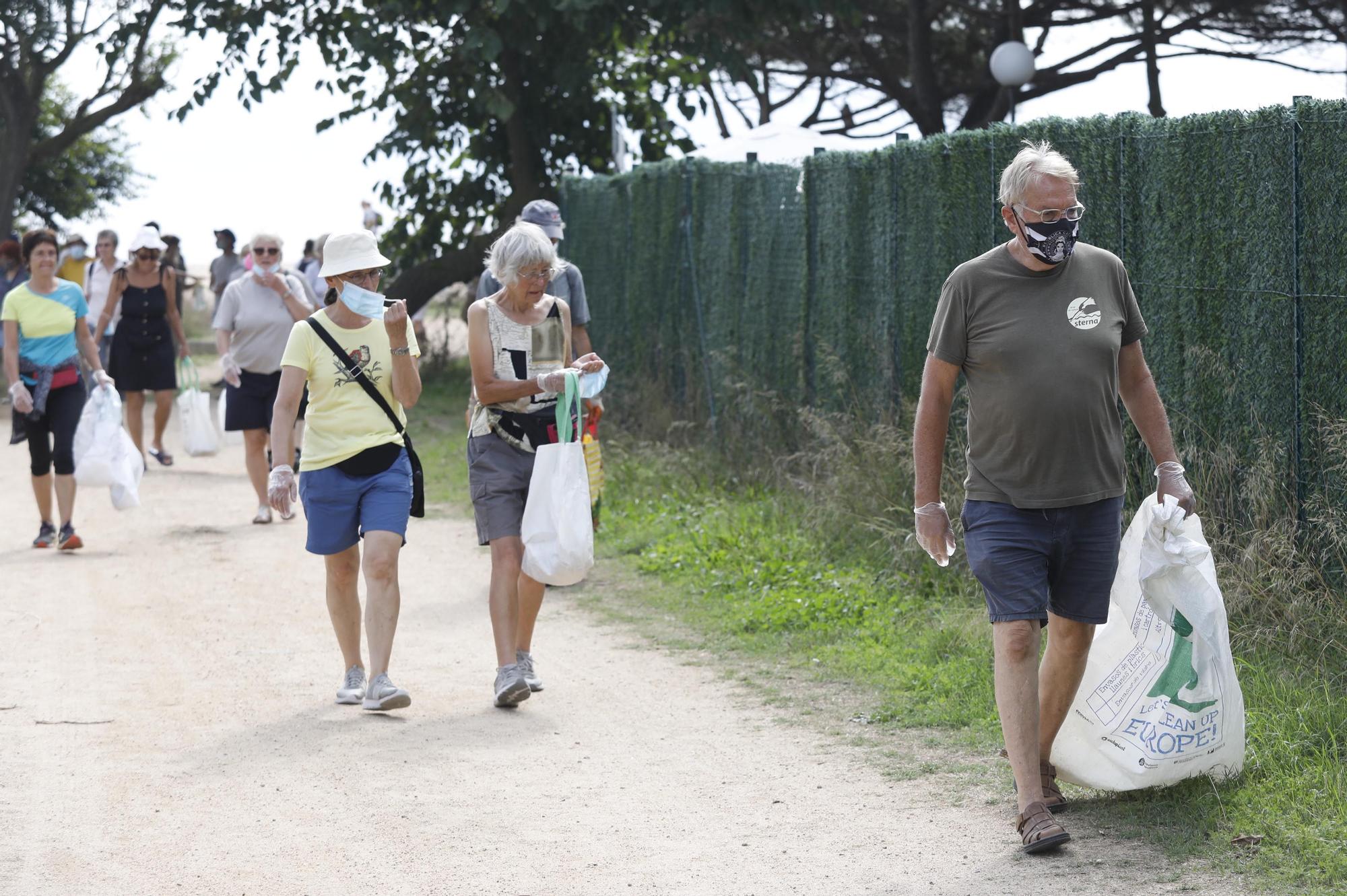 Un col·lectiu d’uns 50 estrangers dona suport a SOS Costa Brava