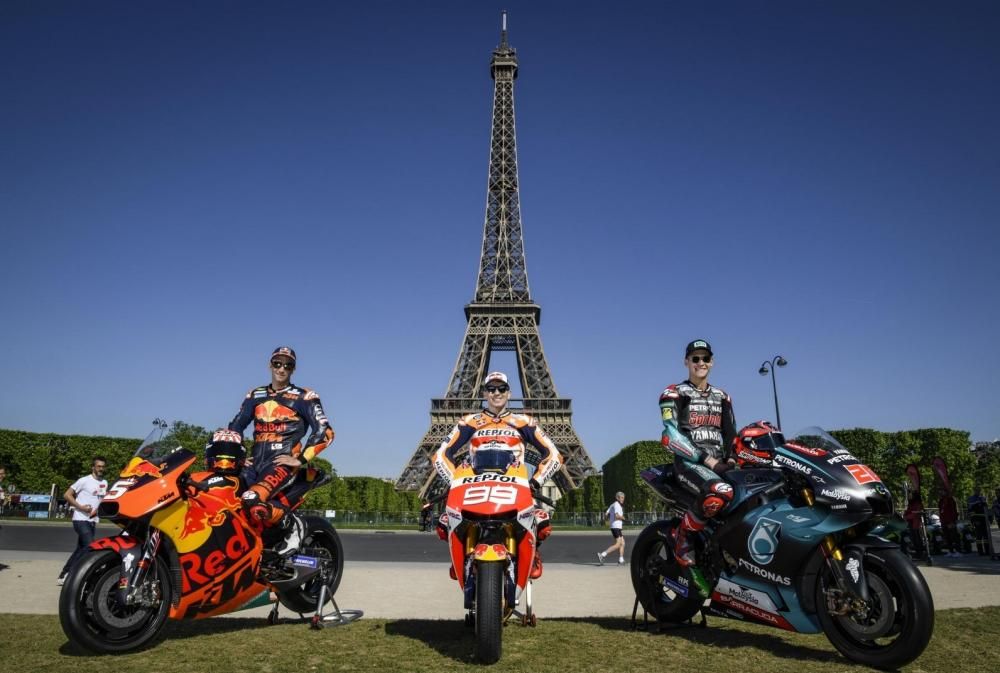 Jorge Lorenzo, dibujando la Torre Eiffel