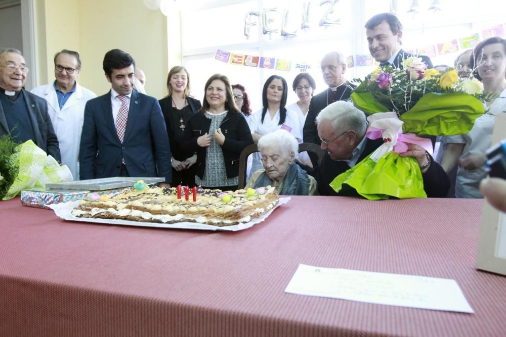 Josefa Álvarez, 111 años cantando