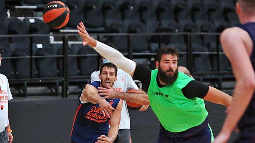 Sam Van Rossom, en un entrenamiento en La Fonteta