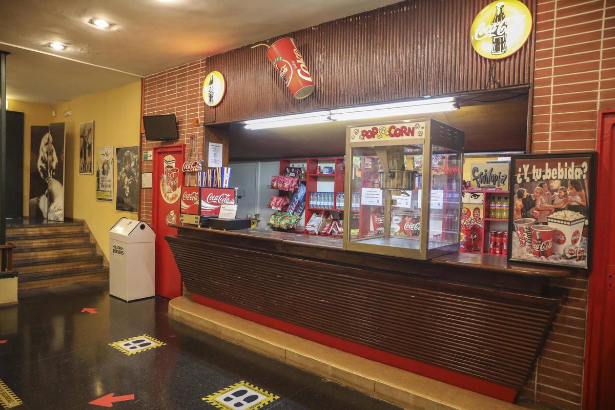 El bar del cine, una de las zonas originales que aún se conservan en la sala