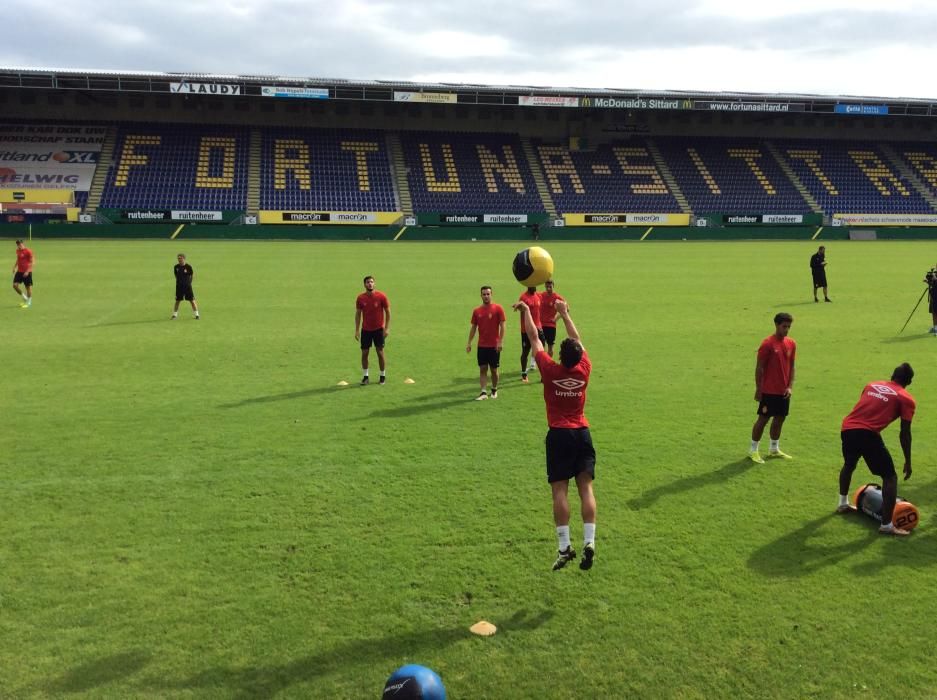 Entrenamiento del RCD Mallorca en Holanda: Vázquez hace sudar a la plantilla