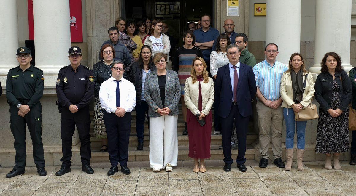 Antonia García Valls ha presidido el minuto de silencio en la Subdelegación del Gobierno.
