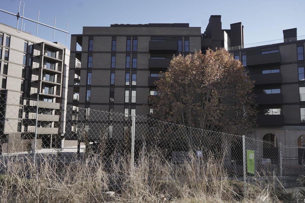 La mateixa vista amb els blocs de pisos, aquest dilluns