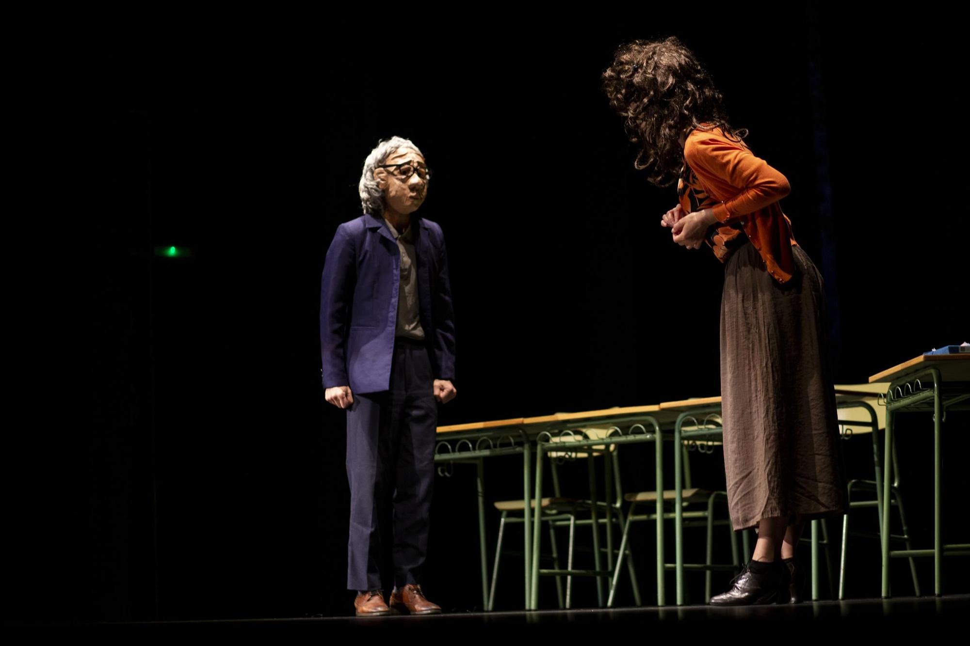 GALERÍA | Así fue la obra 'Bulldog' en el Gran Teatro de Cáceres