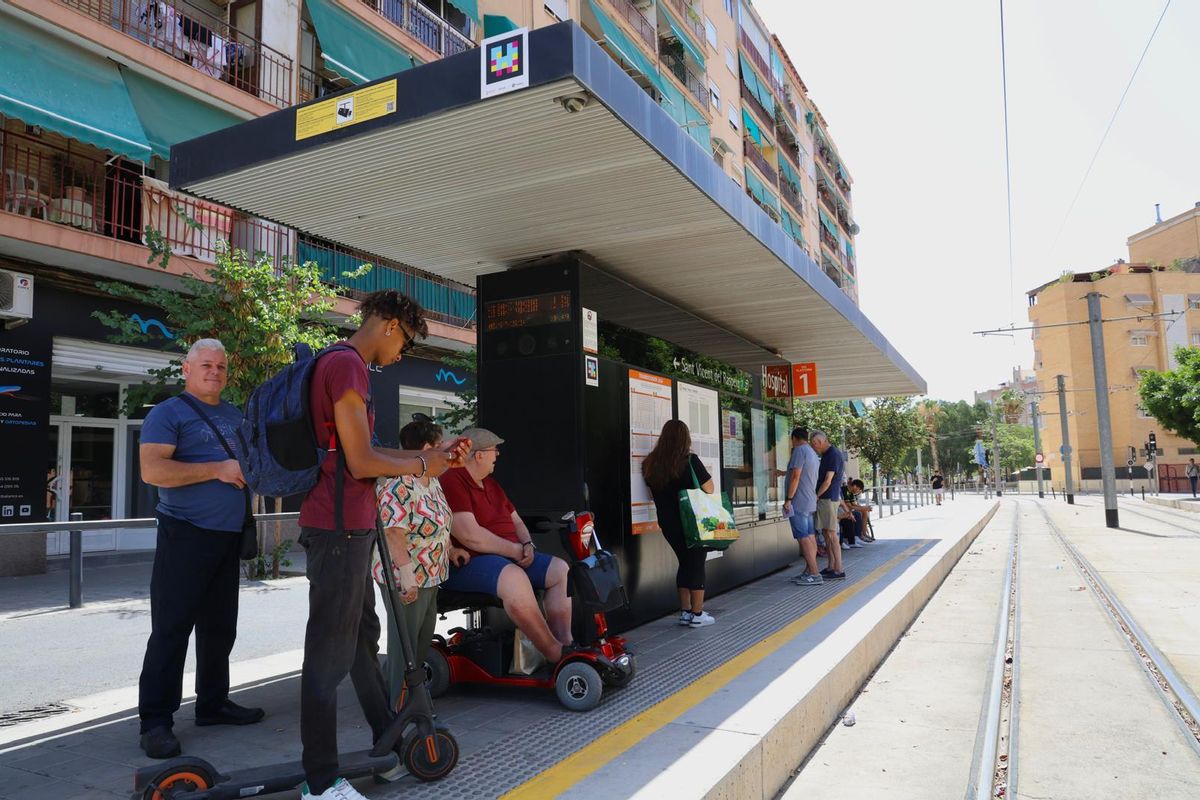 Una avería eléctrica paraliza todas las líneas del TRAM de Alicante y provoca retrasos