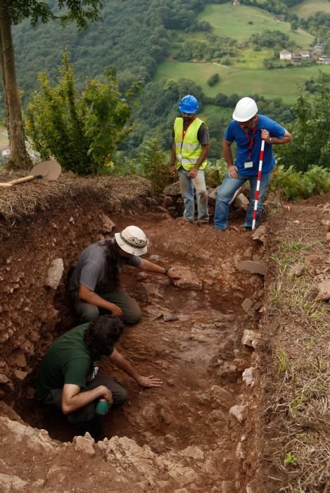 Excavación en el castro de Boinas