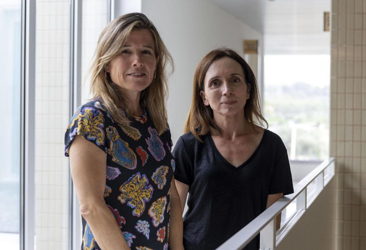 Patricia García y Elena Gervilla, promotoras del programa de prevención del suicidio en la UIB.  | G.BOSCH