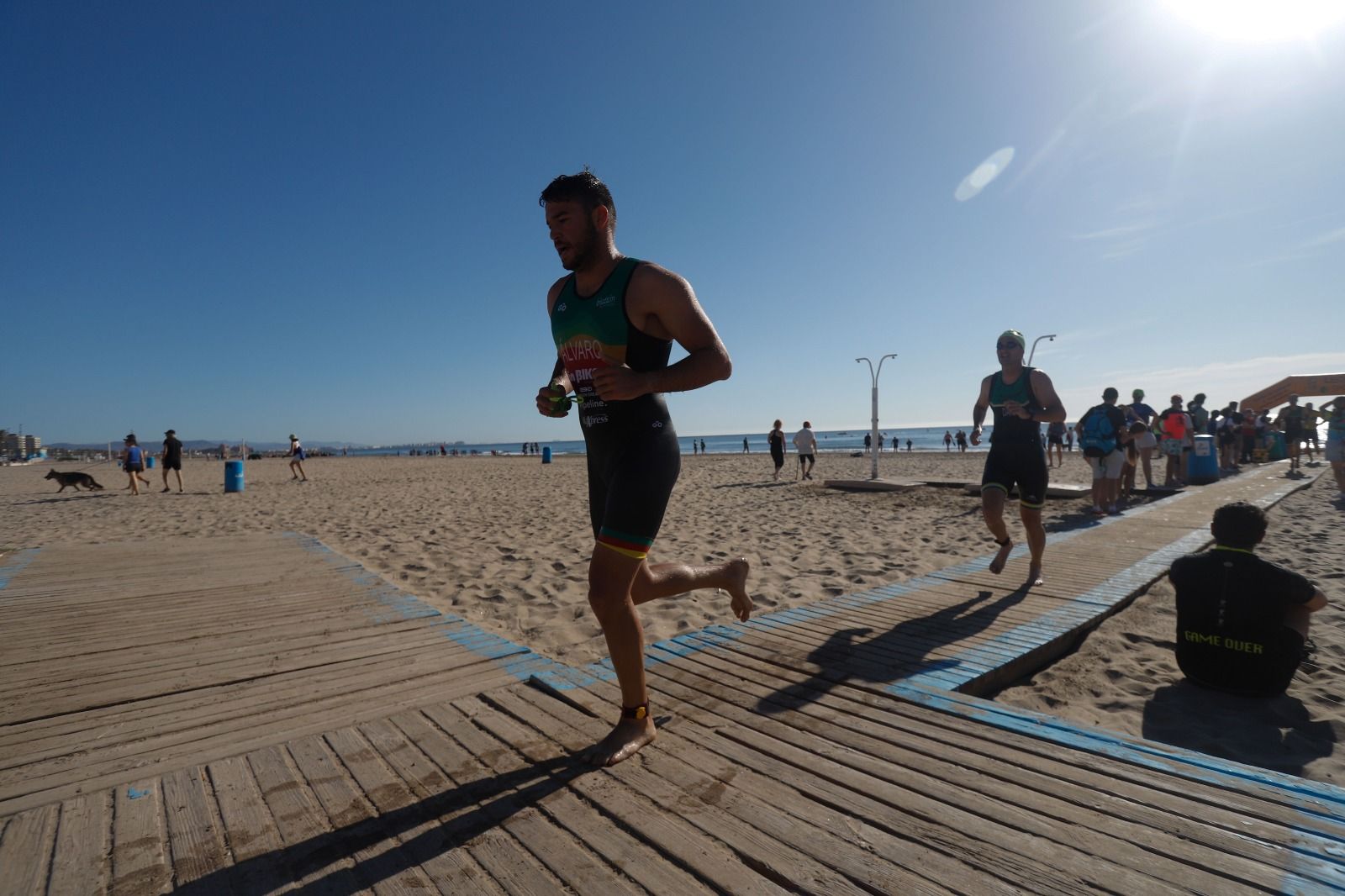 El Triatlón Playa de la Malvarrosa, en imágenes