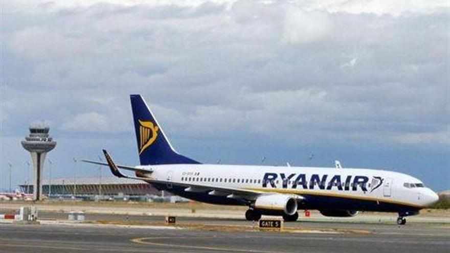 Ryanair niega que sus pilotos reciban presiones para ahorrar combustible