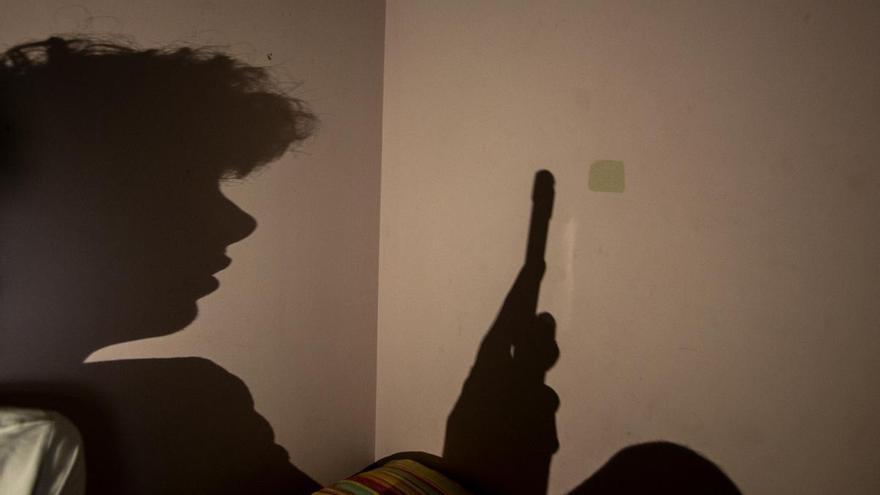 Las nuevas tecnologías acentúan la violencia psicológica entre las parejas adolescentes