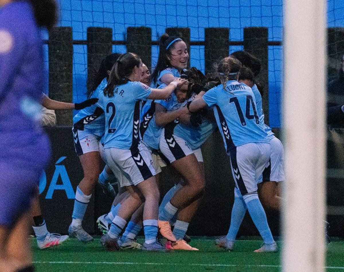As Celtas Sporting celebran un gol. | FDV