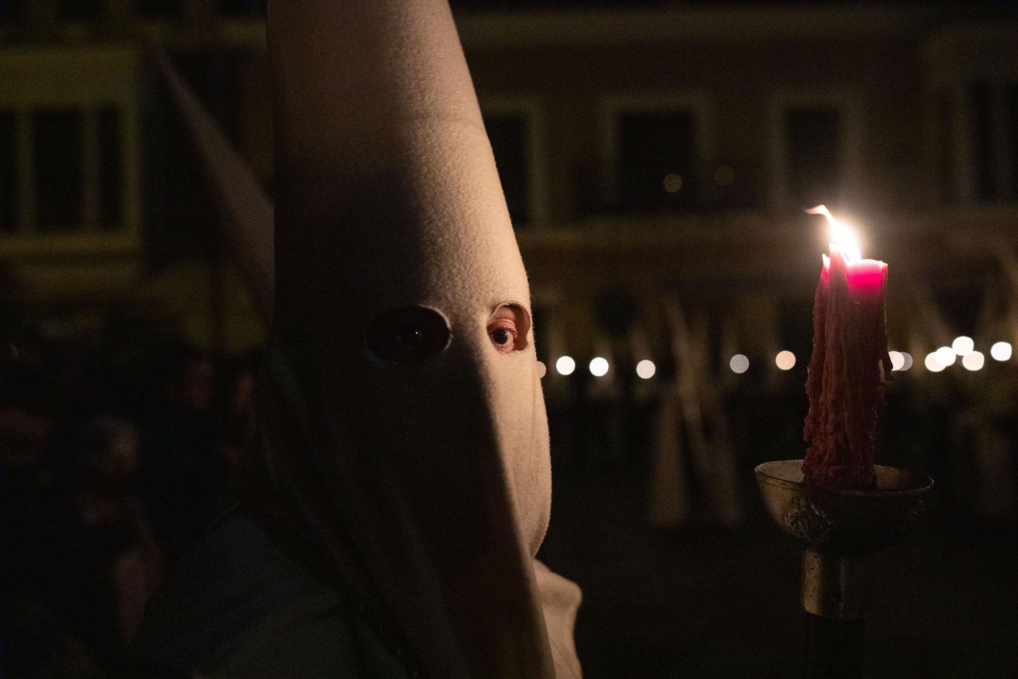 GALERÍA | Las mejores imágenes de la procesión de Jesús Yacente