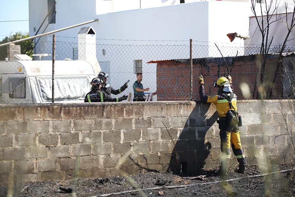 Incendio en una zona de rastrojos en Sant Antoni