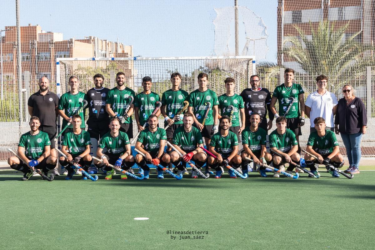 El equipo Sénior del Club Atlético San Vicente obtuvo el ansiado ascenso en la temporada 2023-2024.