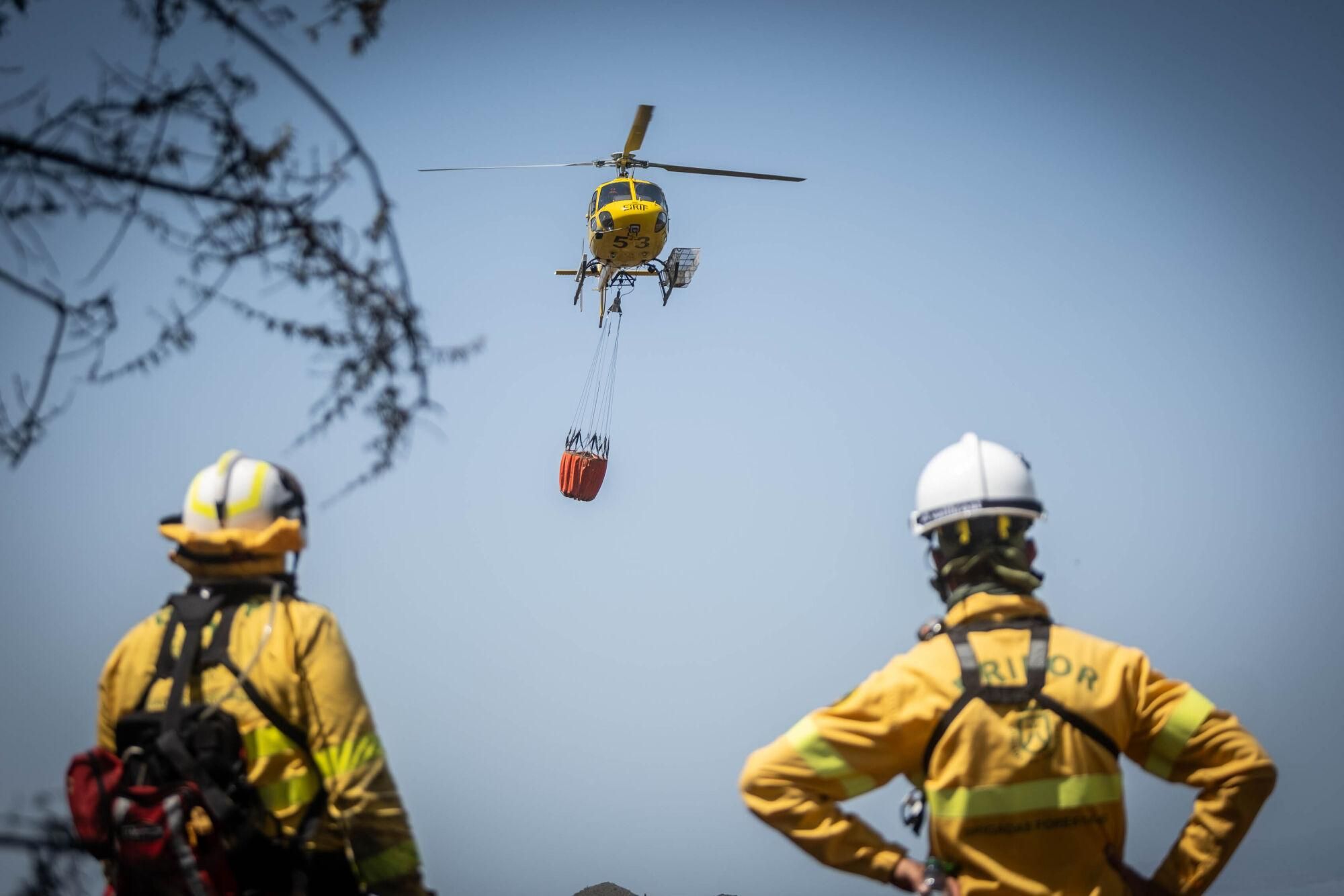 Control del incendio en Tenerife