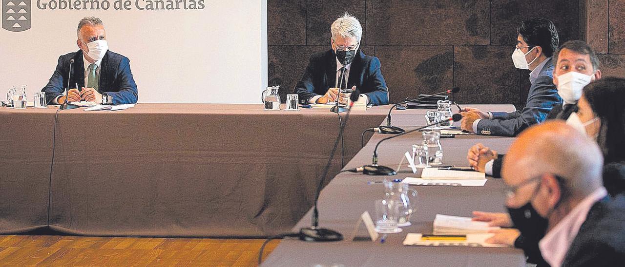 Junta de Seguridad celebrada ayer en la sede de Presidencia en Santa Cruz de Tenerife.