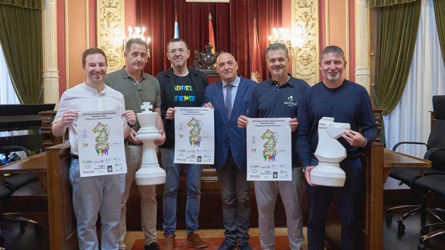 La presentación del torneo en el salón de plenos ourensano. |  // FDV