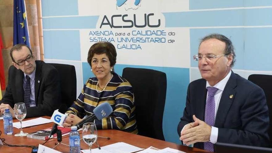 El director de la ACSUG (derecha) en un acto reciente. // X. Álvarez