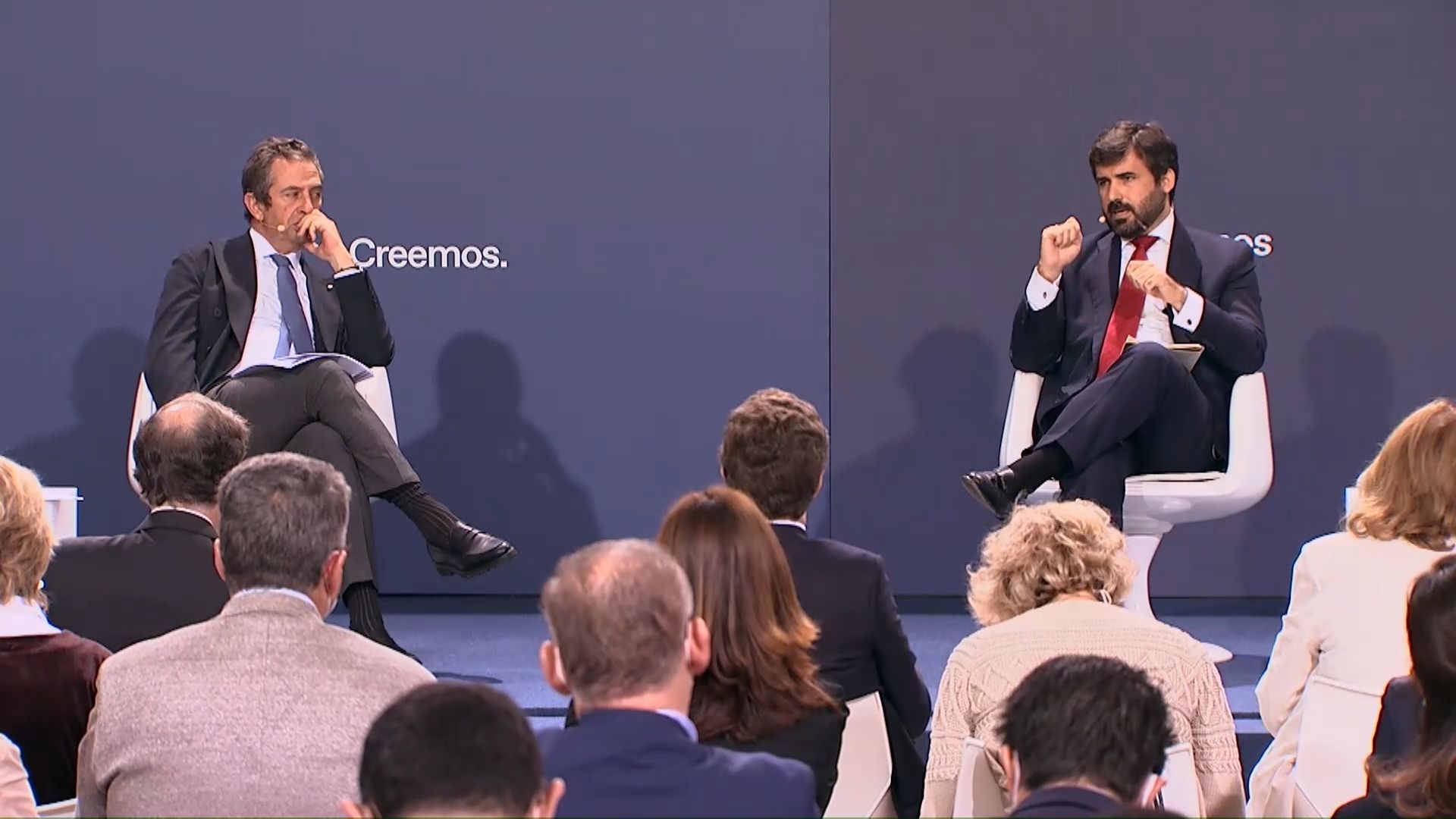 José María Abad (derecha) en la convención nacional del PP.