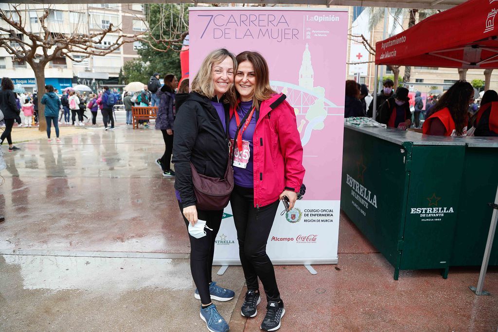 Carrera de la Mujer Murcia 2022: las participantes posan en el photocall