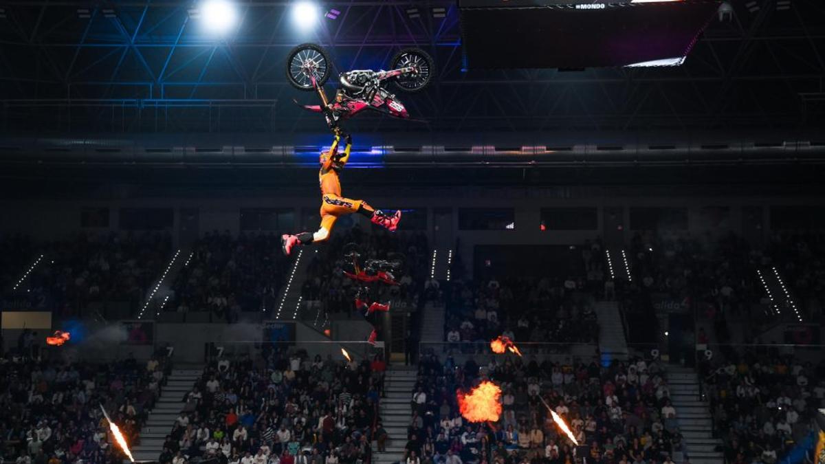 Del show de freestyle motocross a la fiesta de la Sala Capitol: planes para este fin de semana en Santiago