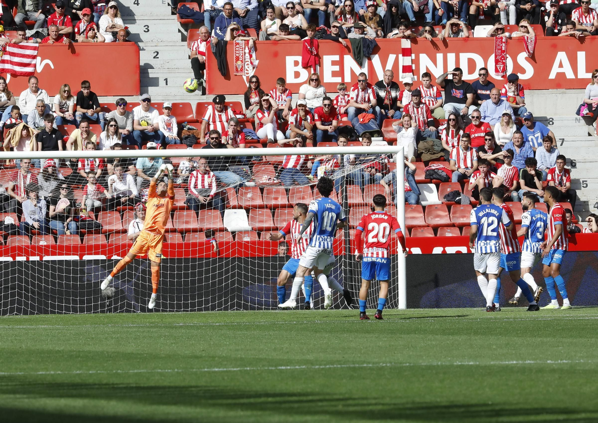 Así fue el encuentro entre el Sporting y el Alavés