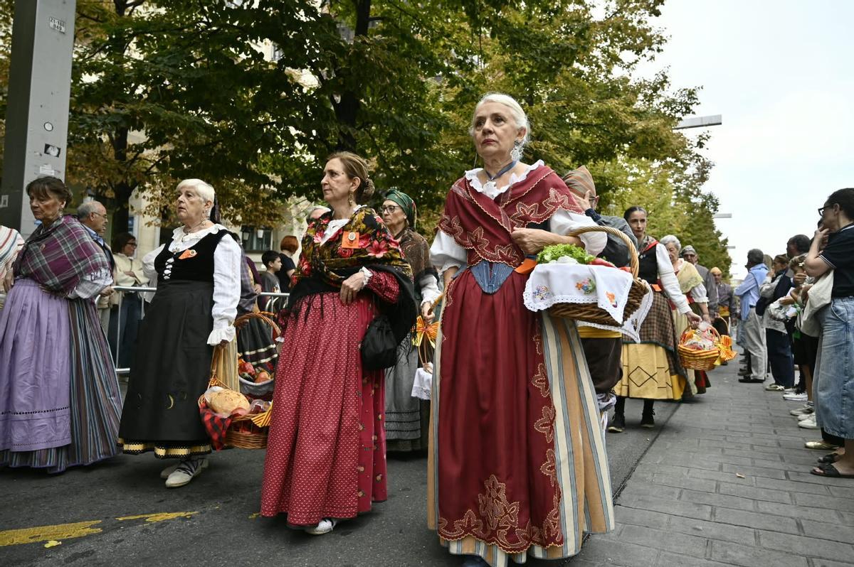EN IMÁGENES | La Ofrenda de Frutos llena de color y tradición el centro de Zaragoza un año más EN IMÁGENES | La Ofrenda de Frutos llena de color y tradición el centro de Zaragoza un año más