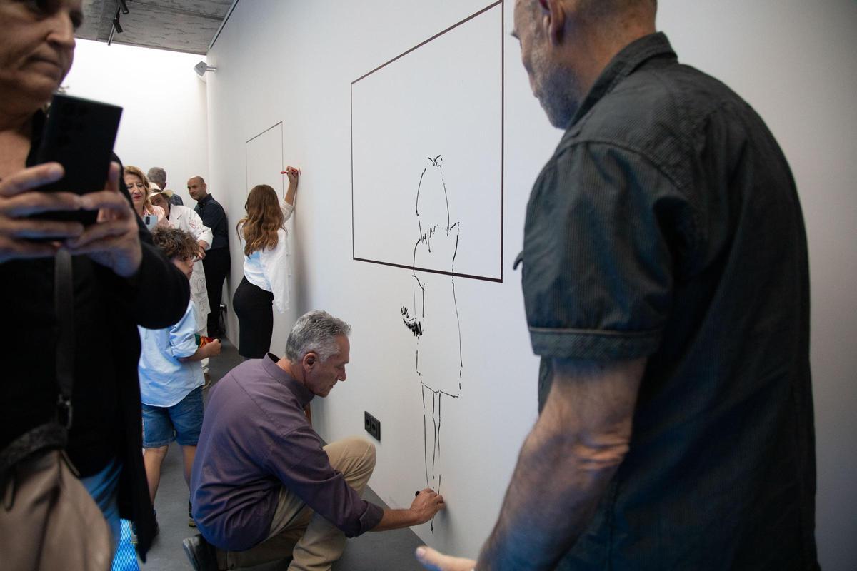 La galería de arte del hotel Artmadams se inaugura con pintura efímera La galería de arte del hotel Artmadams se inaugura con pintura efímera