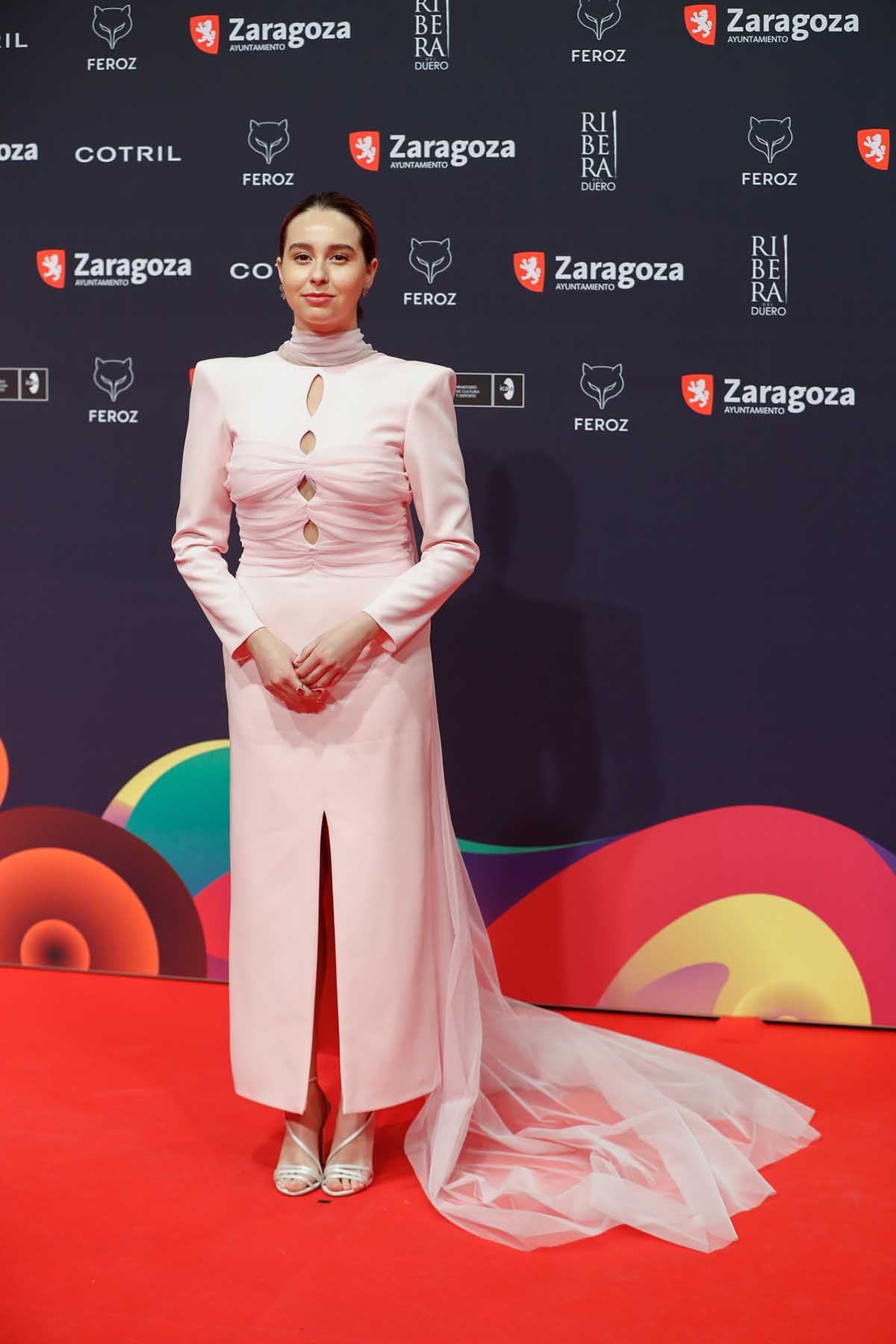 Paula Usero en la alfombra roja de los Premios Feroz 2022