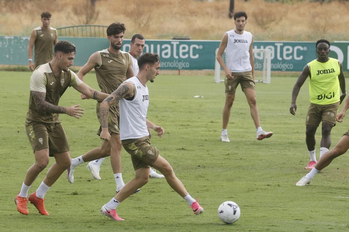 La vuelta al trabajo del Córdoba CF tras superar al Girona, en imágenes