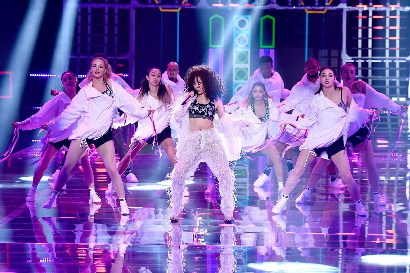 Victoria's Secret Fashion Show 2017: la cantante Jane Zhang (C)