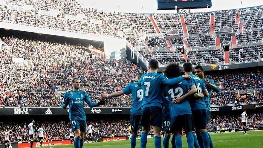 El Real Madrid alivia su crisis con solvencia (1-4)