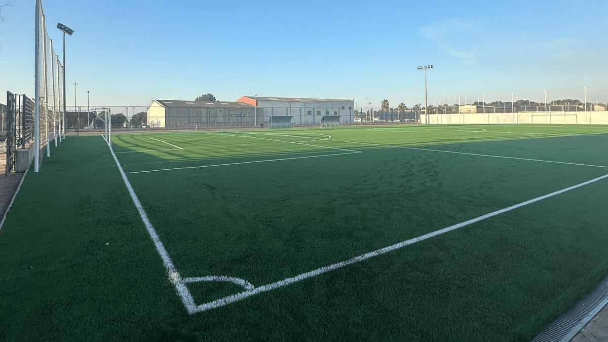 Campo de fútbol 8.