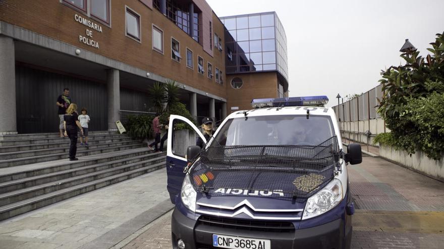 Arrestan a dos camareros de un bar de Gijón por tráfico de hachís