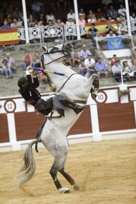 Corrida de rejones en la Feria Taurina de Begoña de 2018.