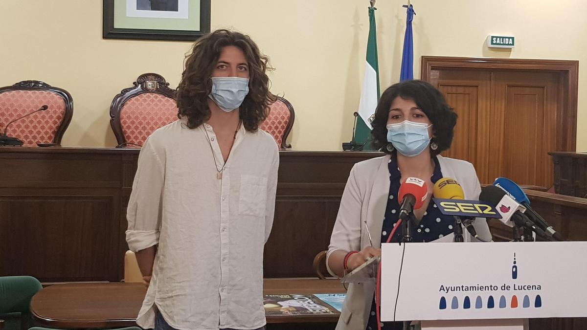 Peter Slow y Mamen Beato, durante la rueda de prensa en Lucena.