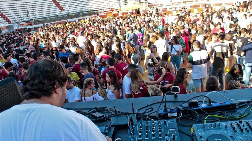 Clausuradas en Cáceres dos fiestas universitarias por no tener permisos