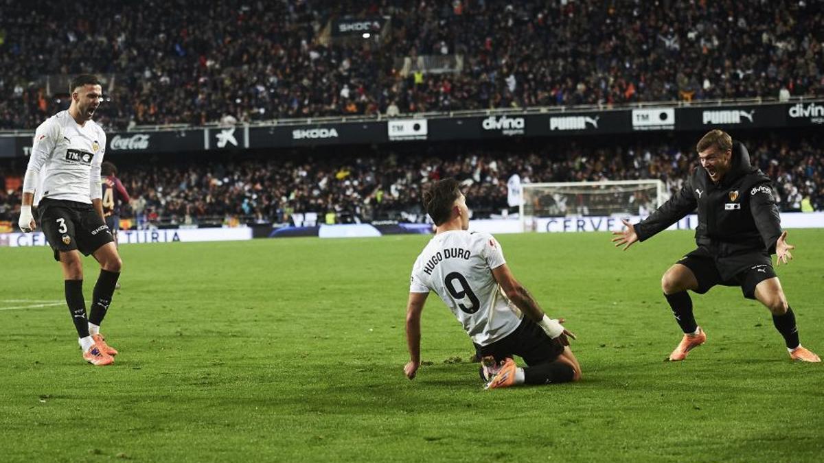 Hugo Duro celebrando el gol de la victoria