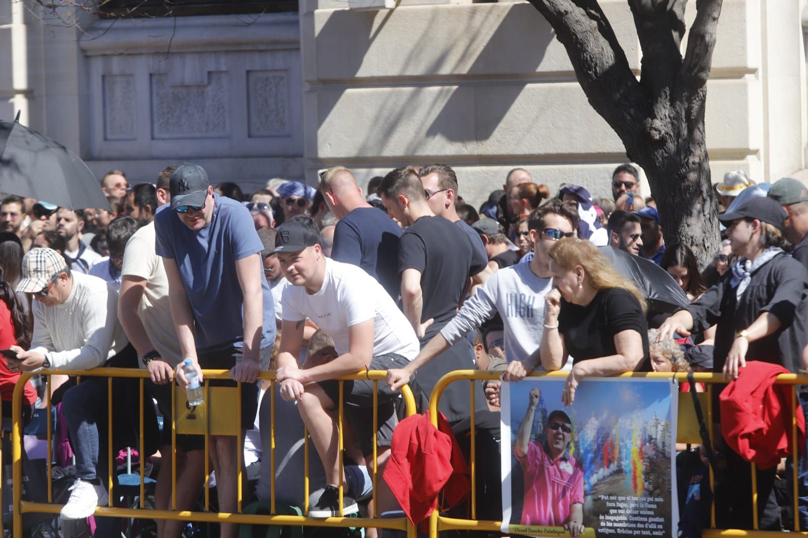 Búscate en la mascletà de hoy, domingo 19 de marzo