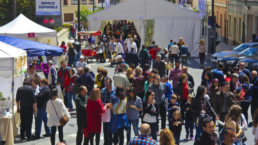 Numerosas personas asistieron este fin de semana a la Feria de San Isidro.