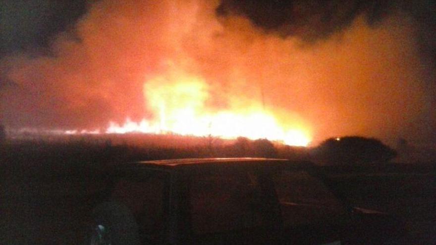 Incendio forestal entre Pobladura de Aliste y Mahíde.