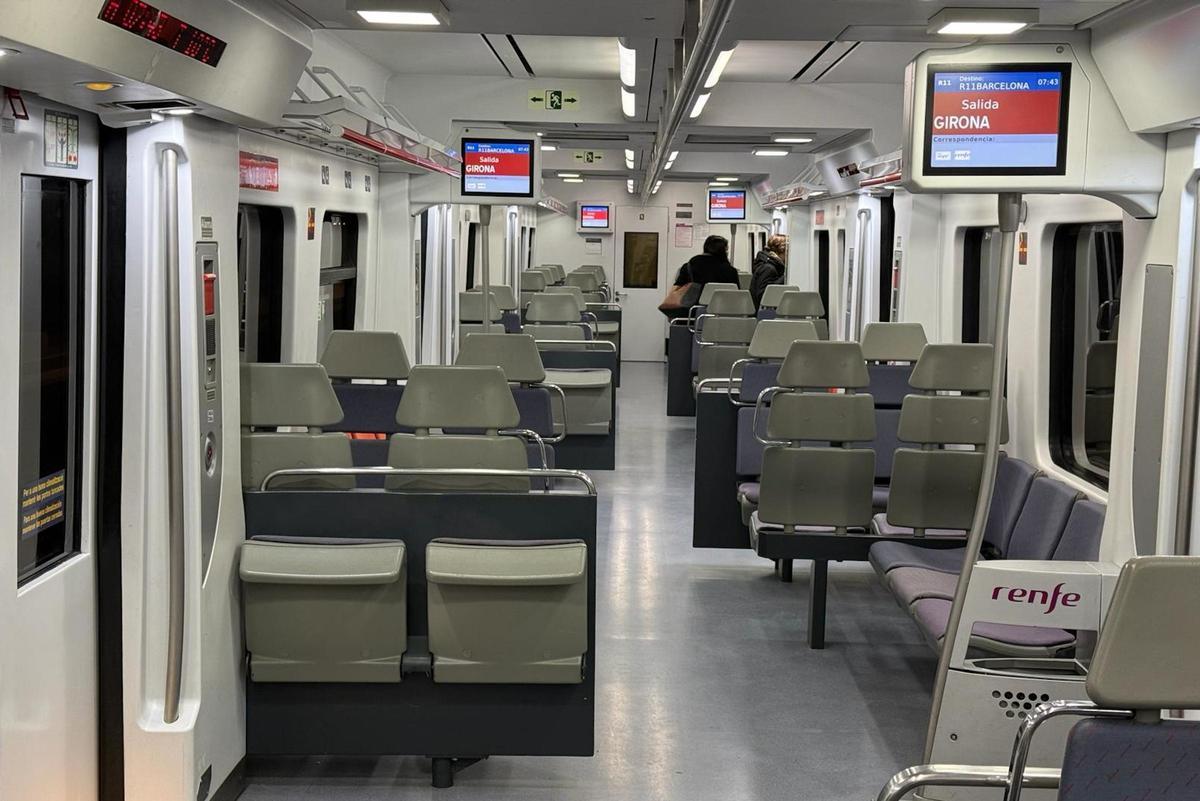 Les imatges de l'estació de Girona aquest dilluns al matí