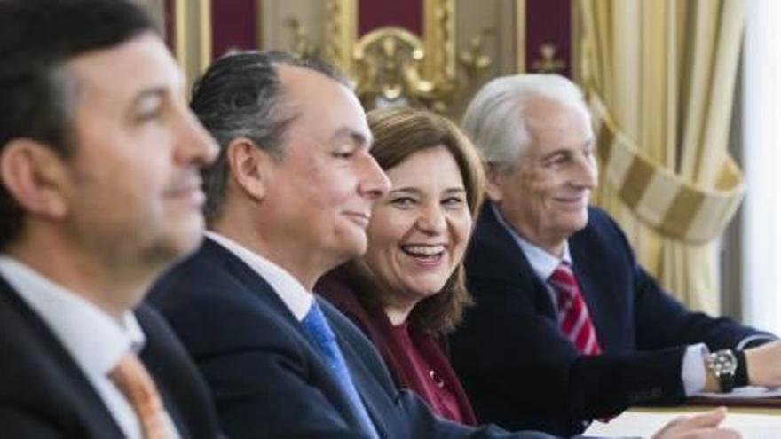 Bonig, con los dirigentes de la CEV, en su encuentro del pasado viernes.