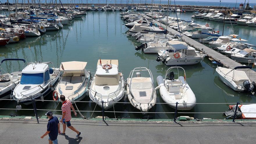 La incertidumbre amarra en 13 puertos andaluces