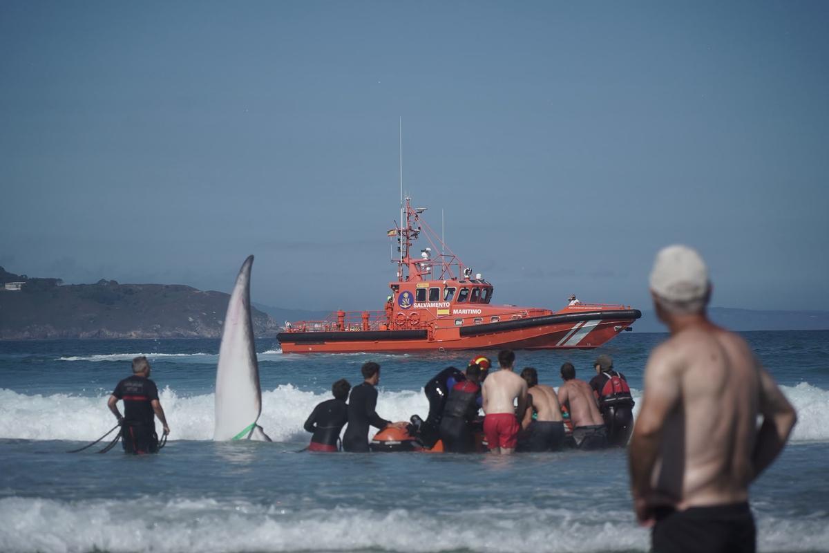 Rescate de la ballena varada en Arteixo
