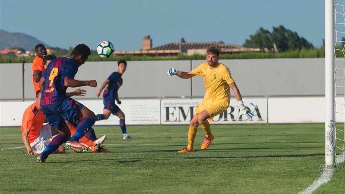 El 'Choco' Lozano en el momento de marcar el gol del Barça B