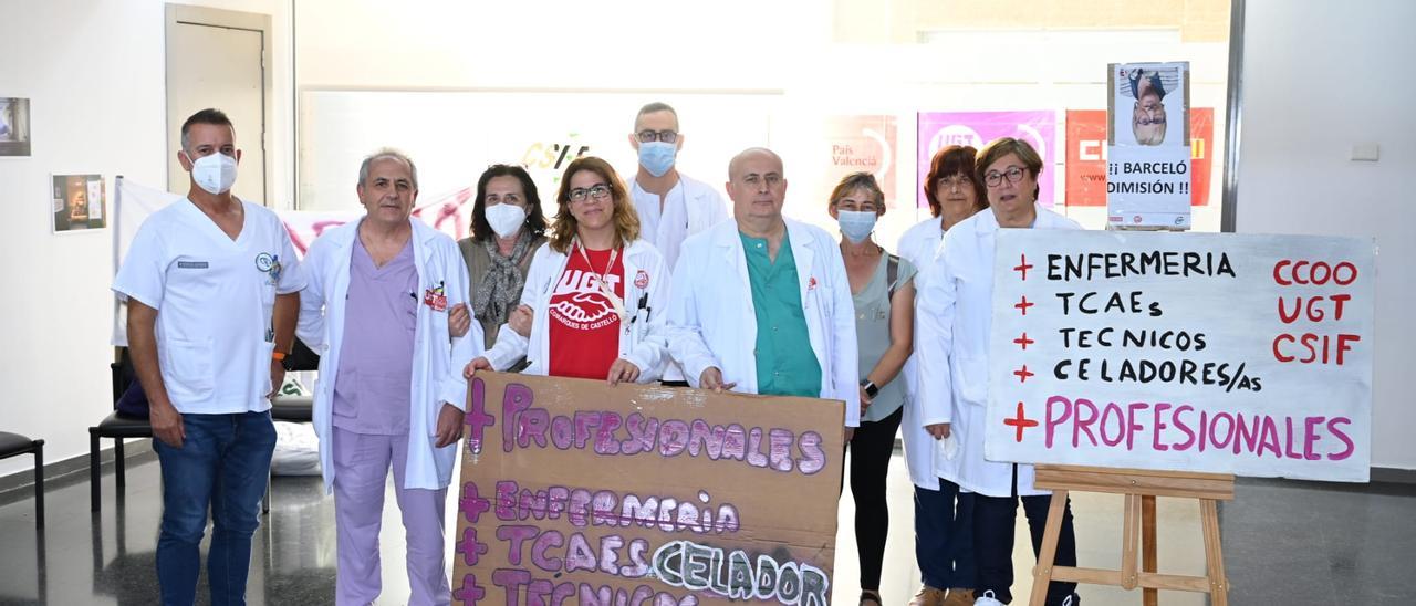 Encierro de los sindicatos en el Hospital Provincial de Castelló.