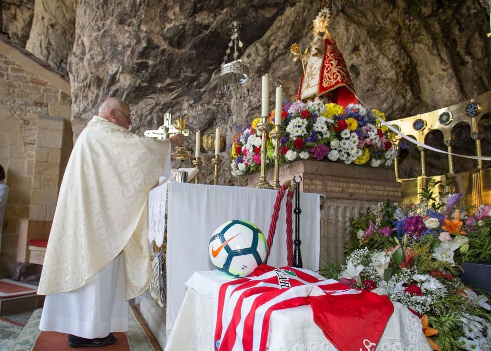 Ofrenda del Sporting a la Santina