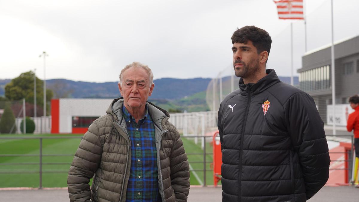 Gerardo Ruiz, por la izquierda, este jueves, junto a Carlos Castroagudín, en Mareo.